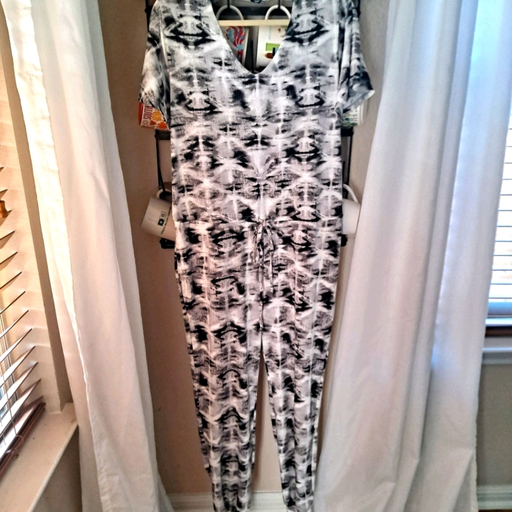 Lularoe Xoe